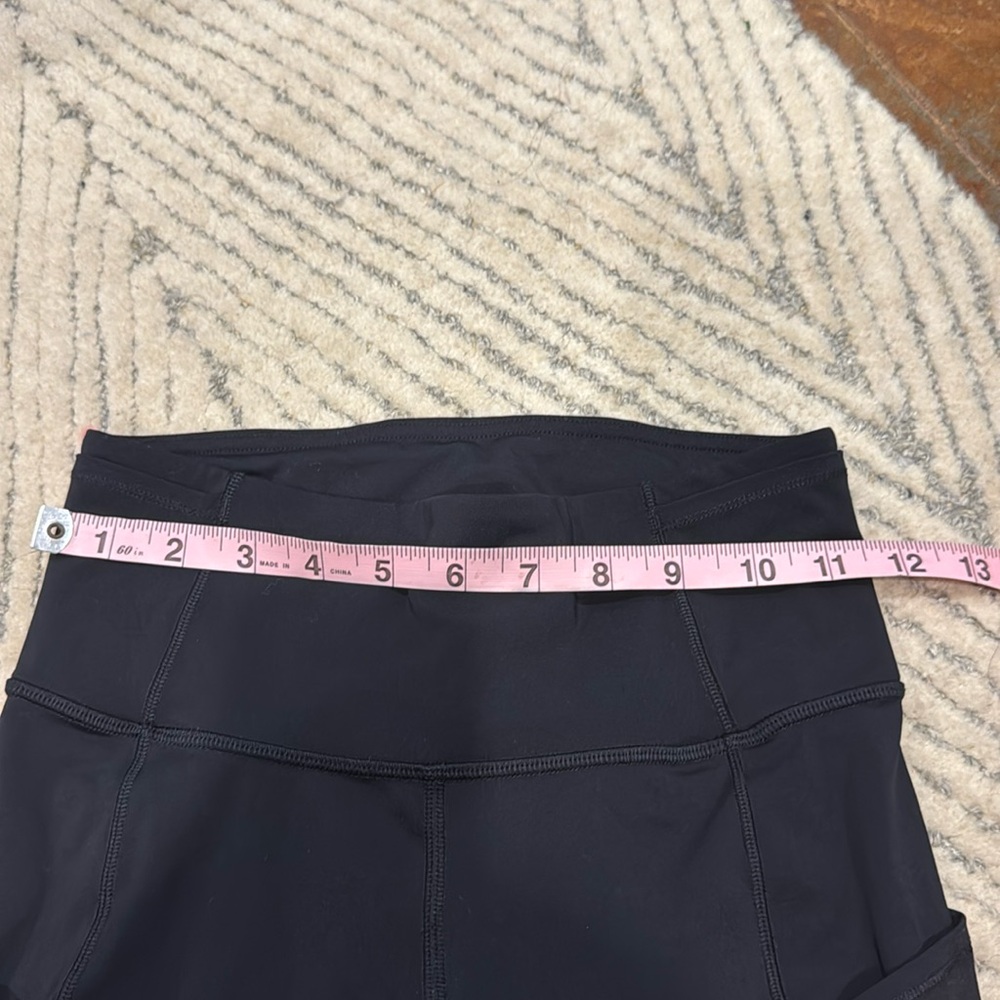 Lululemon leggings size 2-4 (see measurements)